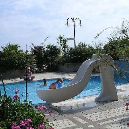Sirenetta 4*